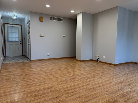 2nd image of 3115 Village Green Dr