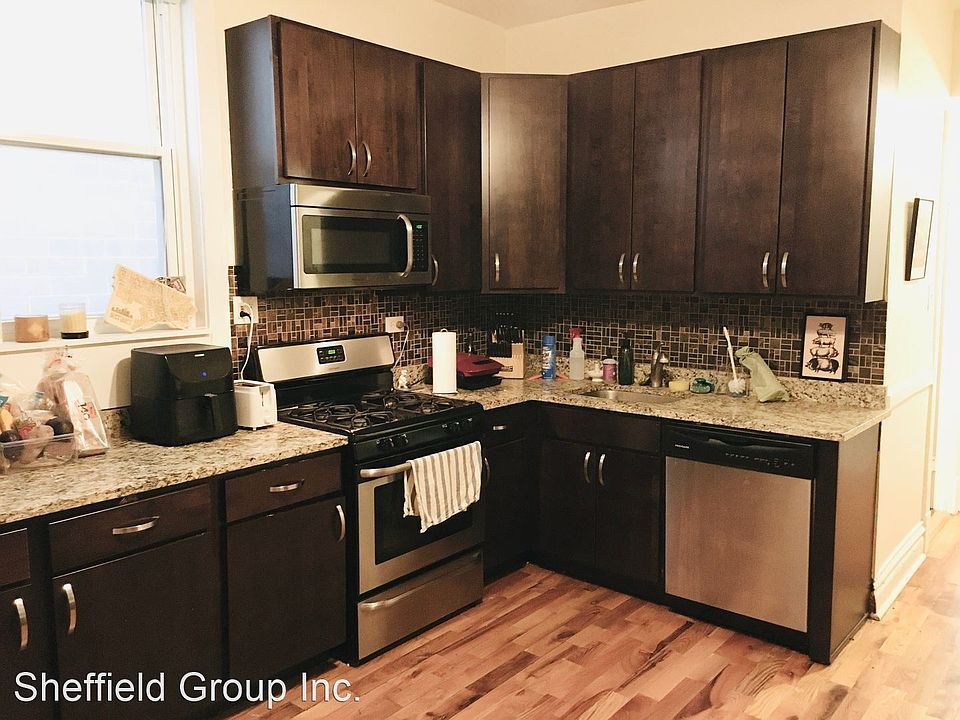 1st image of 2118 W Belmont Ave #2