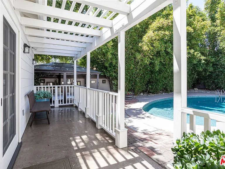 4537 Agnes Ave — Photo 38