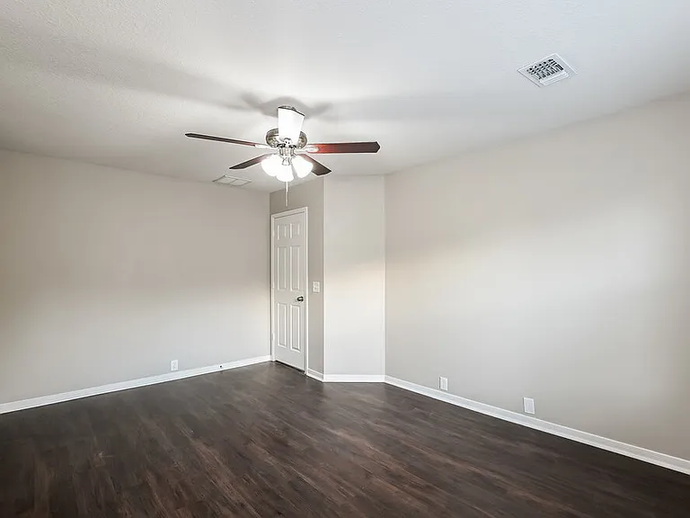 10403 Falling River Dr — Photo 10