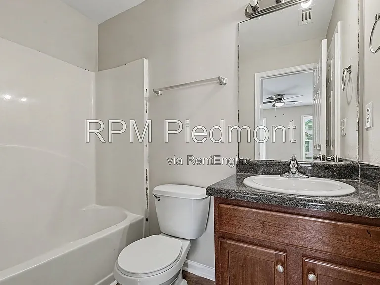 739 Prince Pl NW — Photo 13