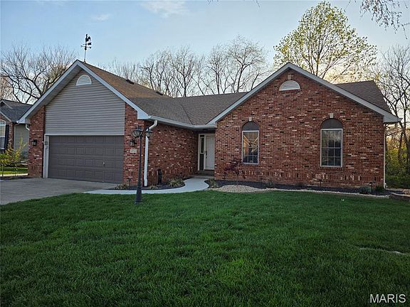 4th image of 2733 Fieldstone Dr