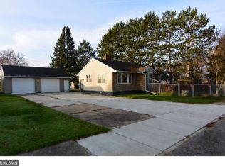 615 5th St NE, Chisholm, MN 55719