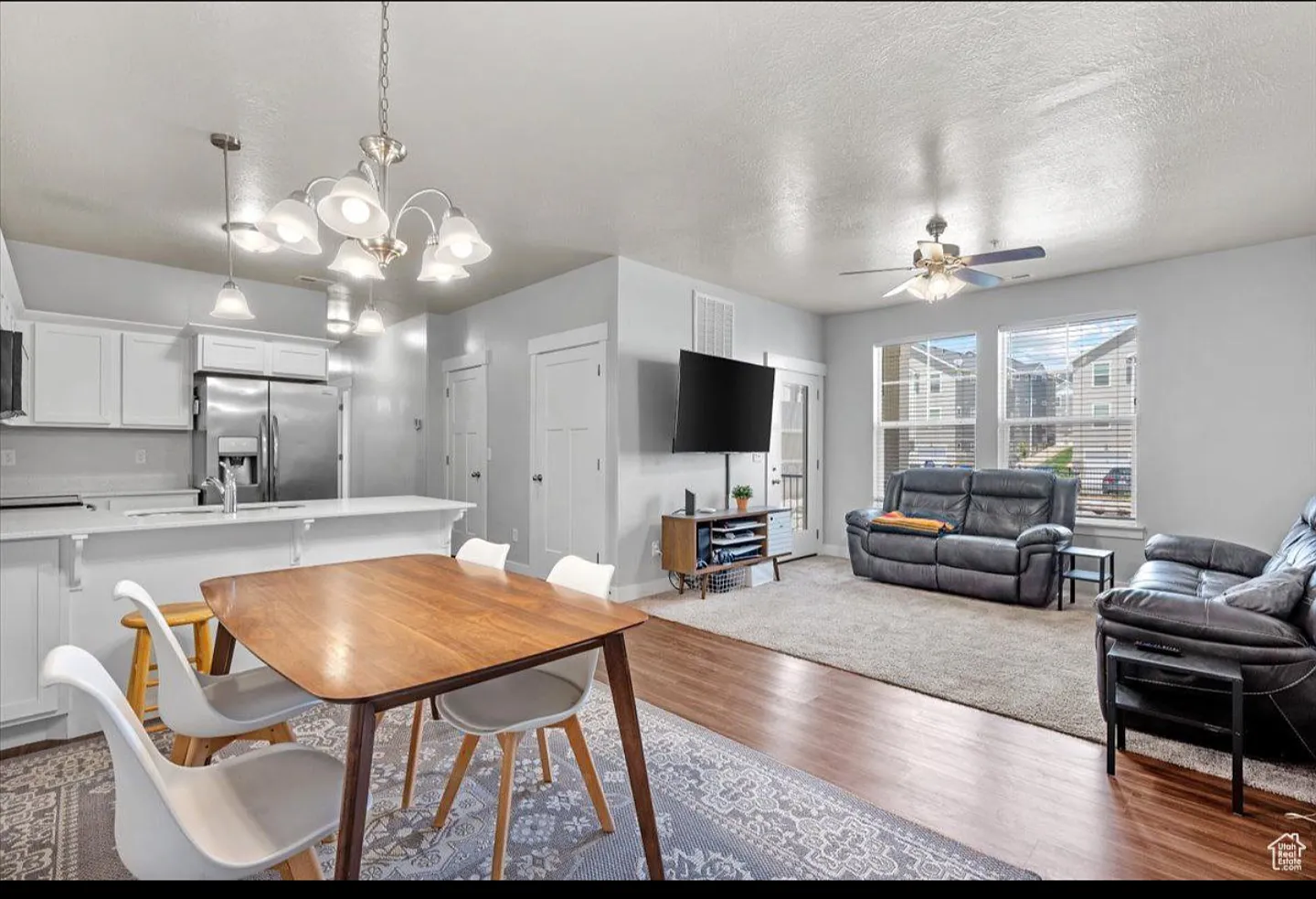 1776 W Newcastle Ln — Photo 3