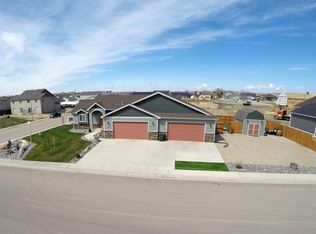 60 Parkside Cir, Gillette, WY 82718