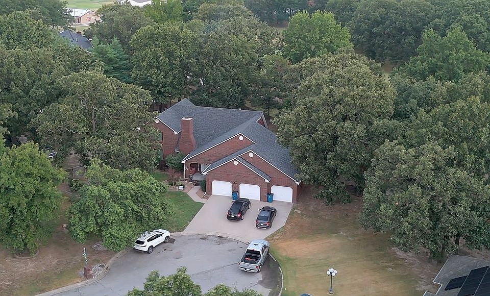 1st image of 104 Bogey Cir