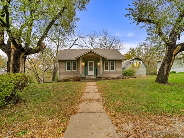 3411 N 51st St, Kansas City, KS 66104