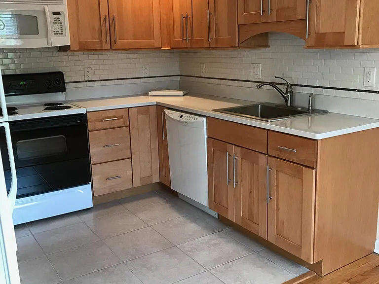 78 Anderson Hill Rd #B — Photo 4