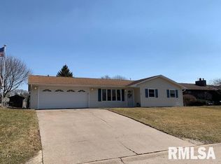 609 12th Ave, Hampton, IL 61256