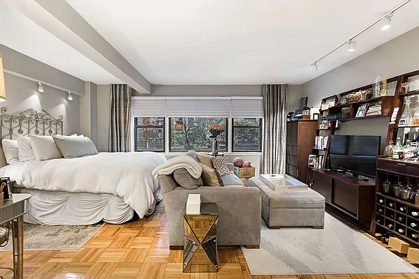Sold by Nest Seekers International | media 3