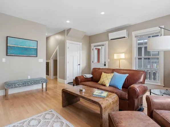 13 Lewis St APT 1, Portland, ME 04102