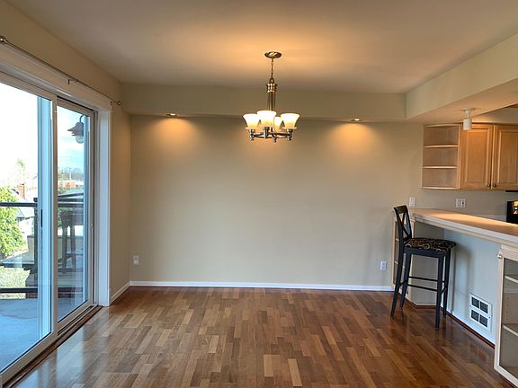 4th image of 1629 Queen Anne Ave N APT 403
