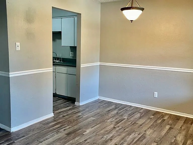 El Rancho Escondido Apartments — Photo 6