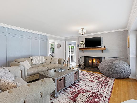 3rd image of 17 Inglewood Dr