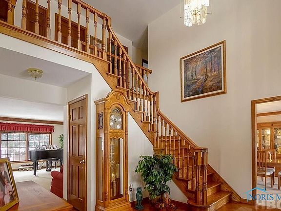 4th image of 409 Scarlet Oak Dr