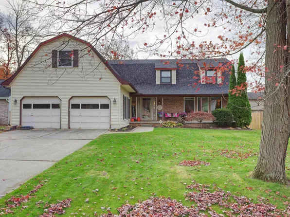 4165 Surrey Ln, Fort Gratiot, MI 48059