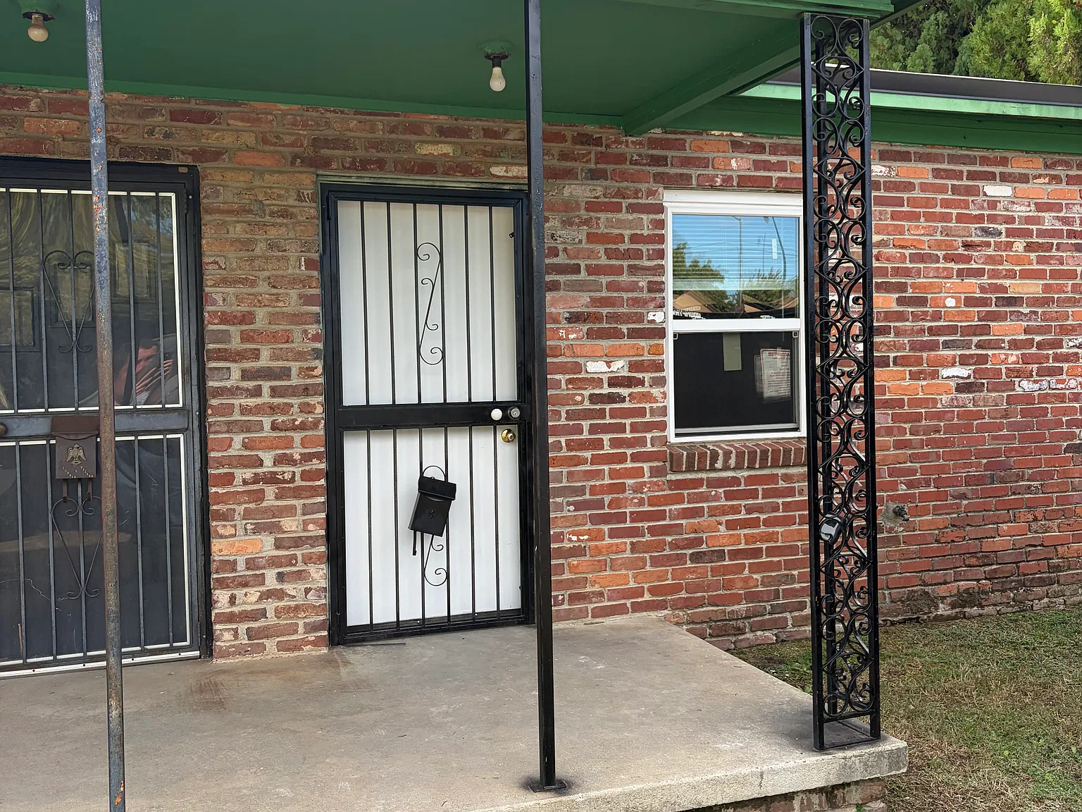 2 bed, 600 sqft, $950 — Photo 1