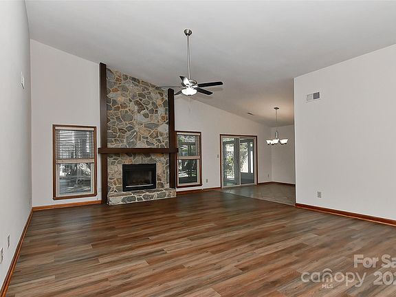 2nd image of 6901 Whipps Cross Ct