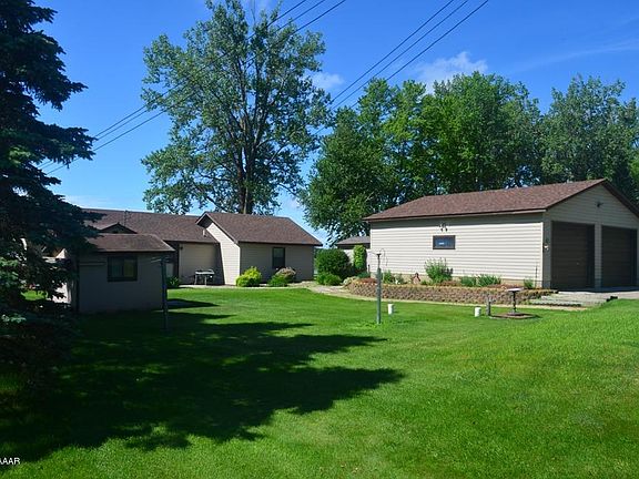 2nd image of 17415 Highview Ave