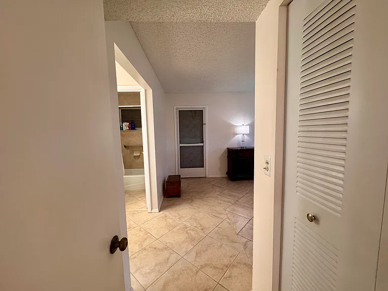 1252 Club Dr W #D — Photo 16