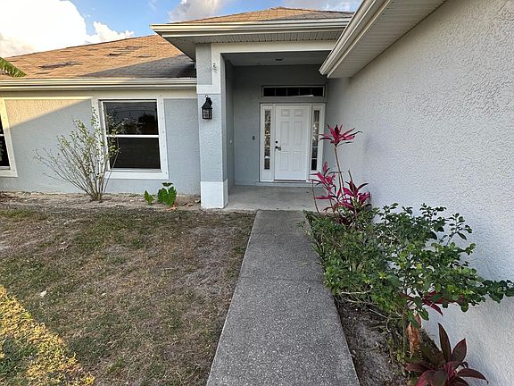 2nd image of 1030 N Gator Cir