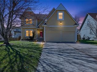 1244 SW Crossing Dr, Lees Summit, MO 64081