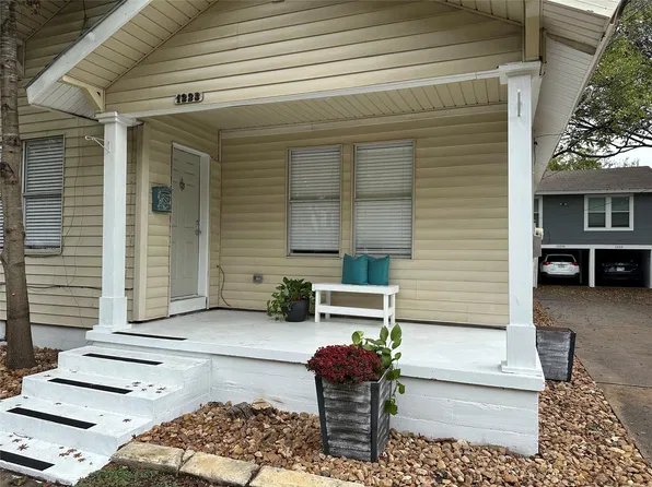 1223 S Austin Ave, Georgetown, TX 78626