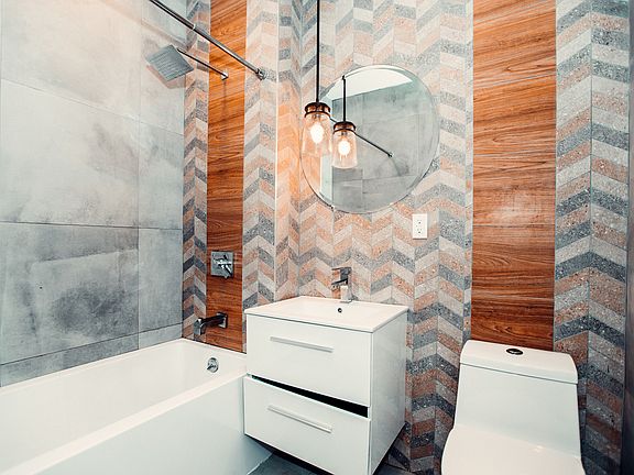 4th image of 1150 Pacific St #3F