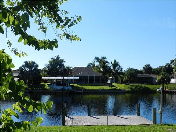4th image of 551 W Tarpon Blvd NW