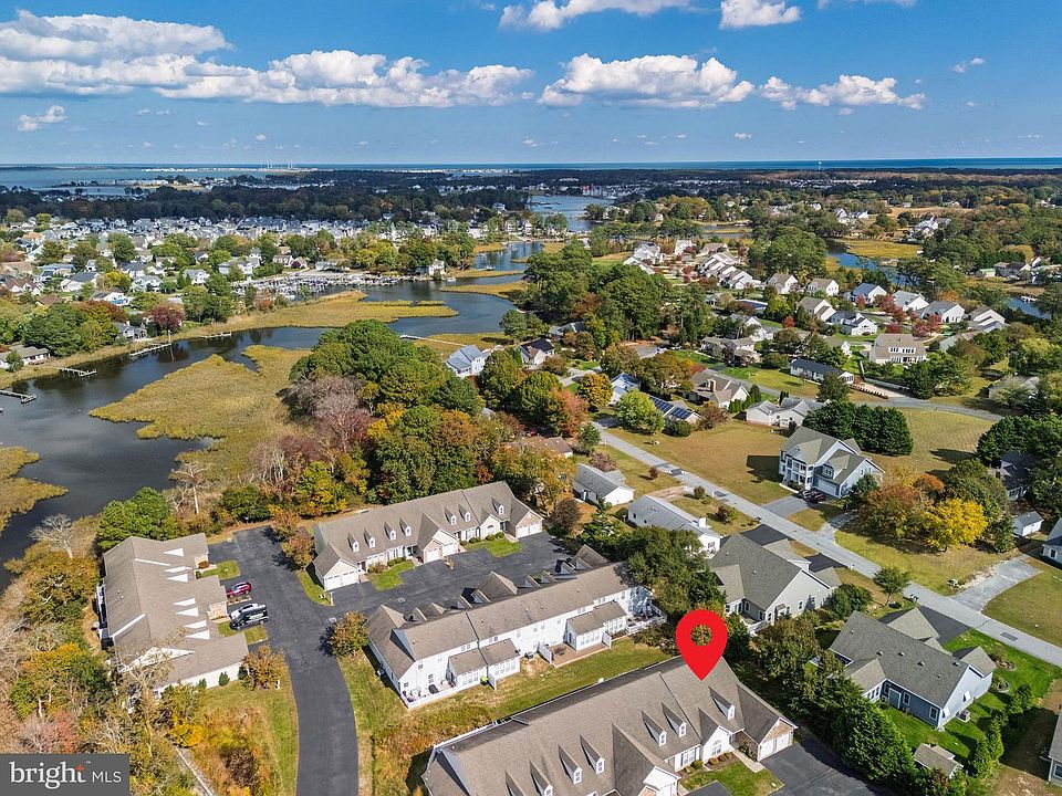 1st image of 9 Blue Stream Ln