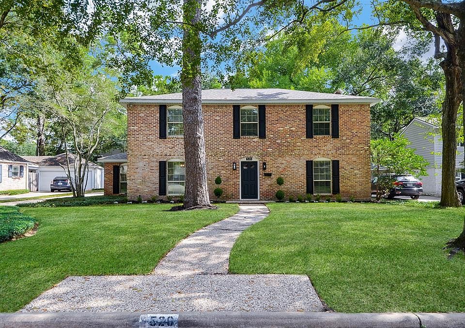 1st image of 526 Winter Oaks Dr