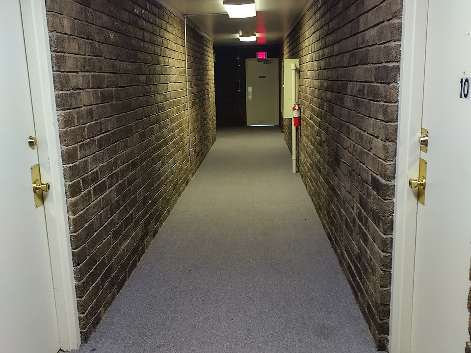 COMMON HALLWAY