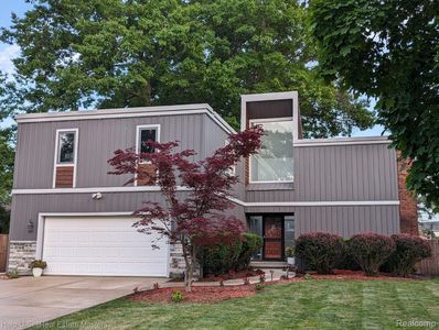 1810 S Woodland Dr, Port Huron, MI, 48060