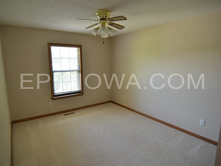 372 Willshire Ct NE — Photo 20