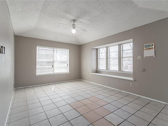 4th image of 1709 Justin Lyn St