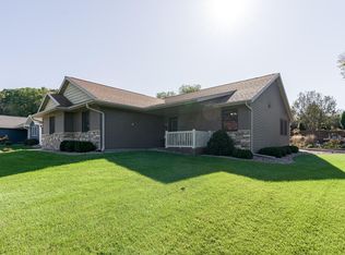 W3863 Harvey Ln, Mindoro, WI 54644