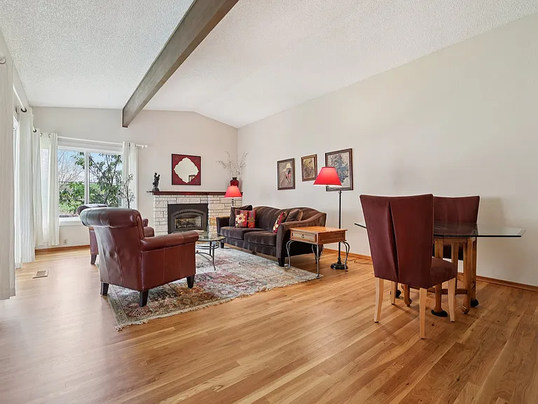 616 109th Ave SE — Photo 5