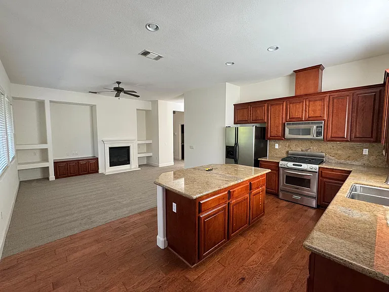 7729 Briarberry Way — Photo 5