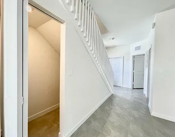 11719 SW 246th Ter — Photo 10