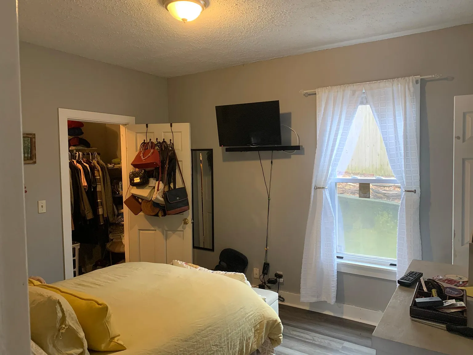 2 bed, 950 sqft, $2,350 — Photo 3