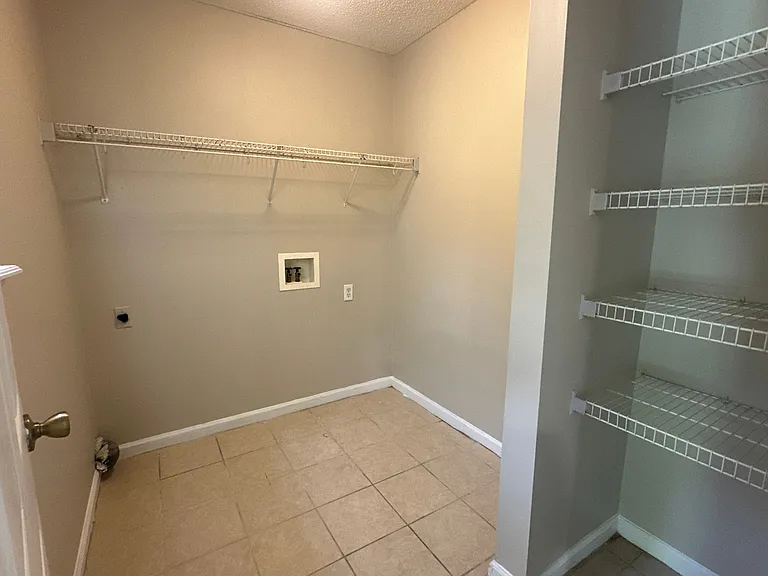 3924 Heatherwoods Dr — Photo 9