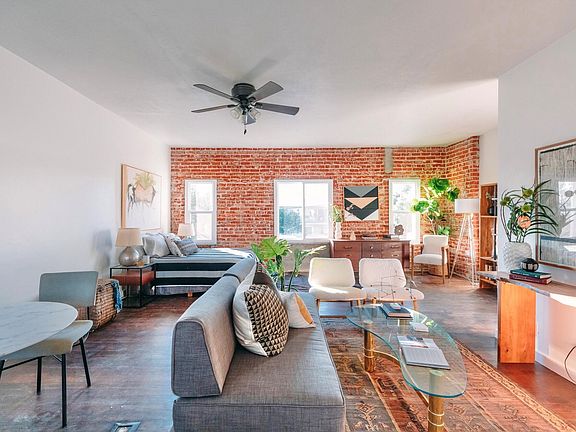 2nd image of 1006 N El Centro Ave APT 208
