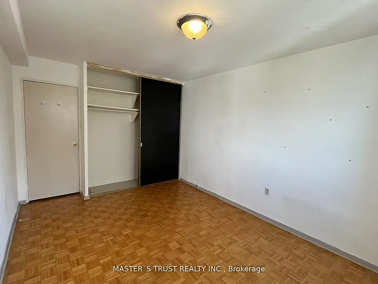 3420 Eglinton Ave E #903 — Photo 14