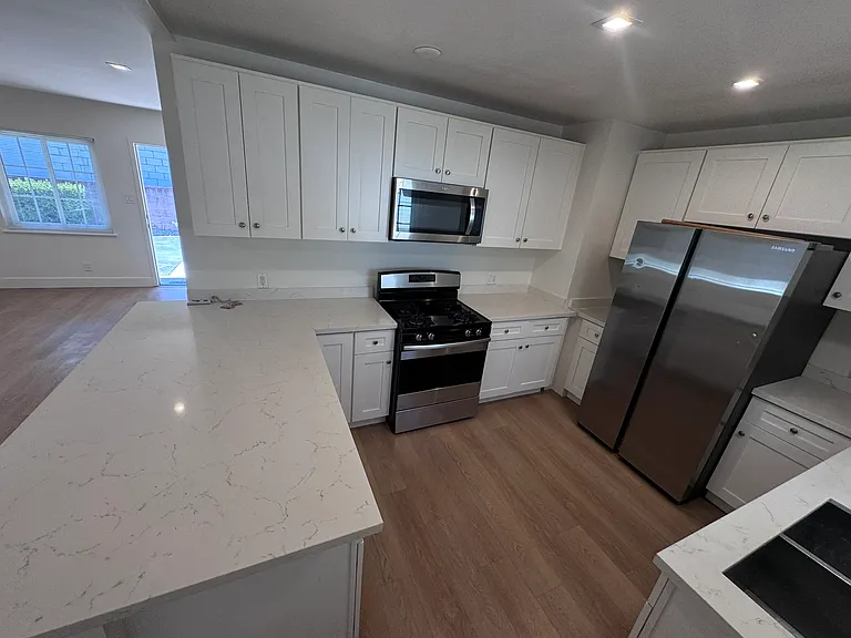 7222 Allott Ave — Photo 1