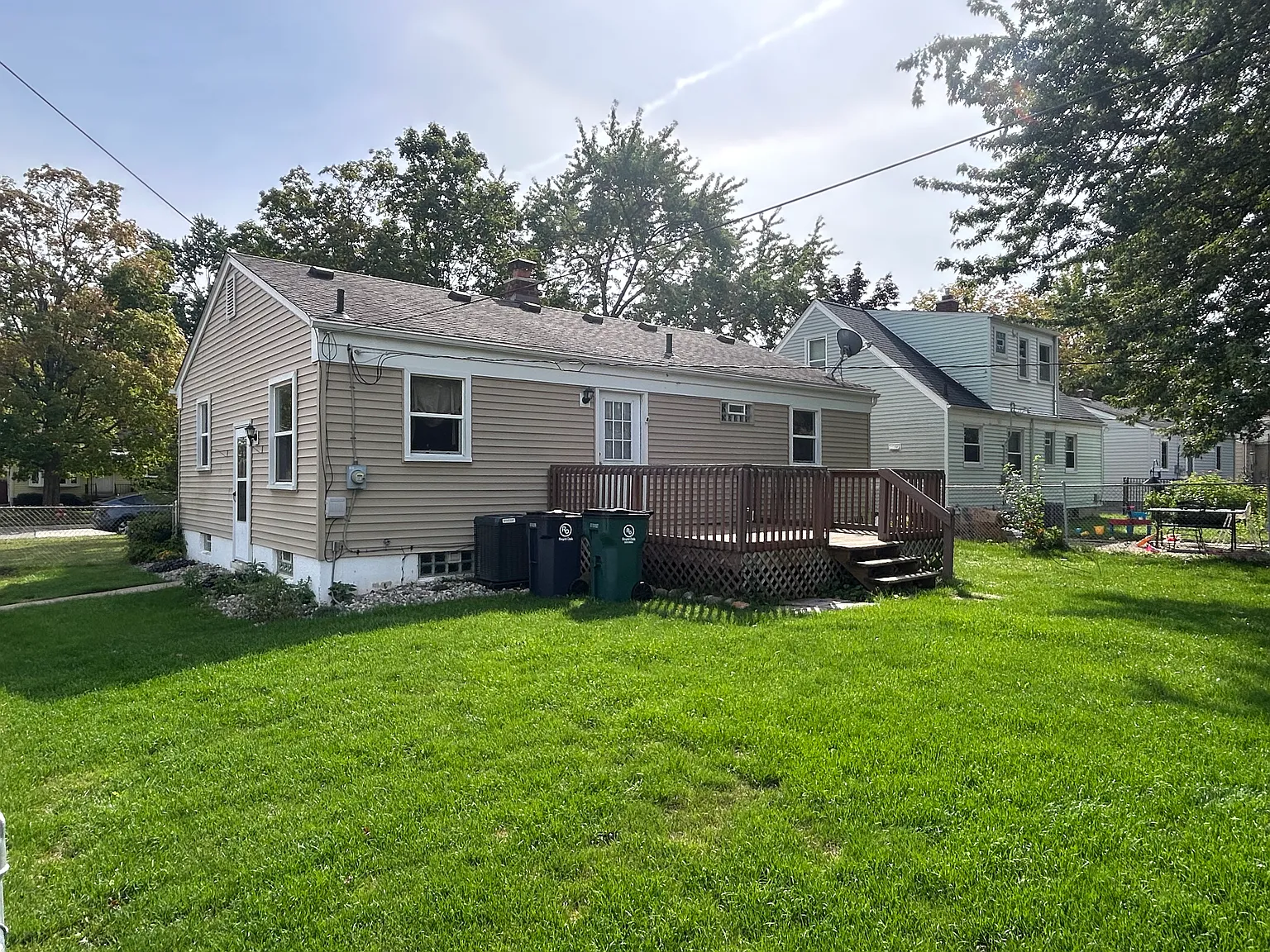3 bed, 1500 sqft, $2,200 — Photo 4