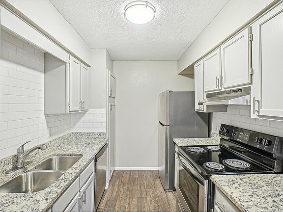 11-web-or-mls-Sappington Pl-009