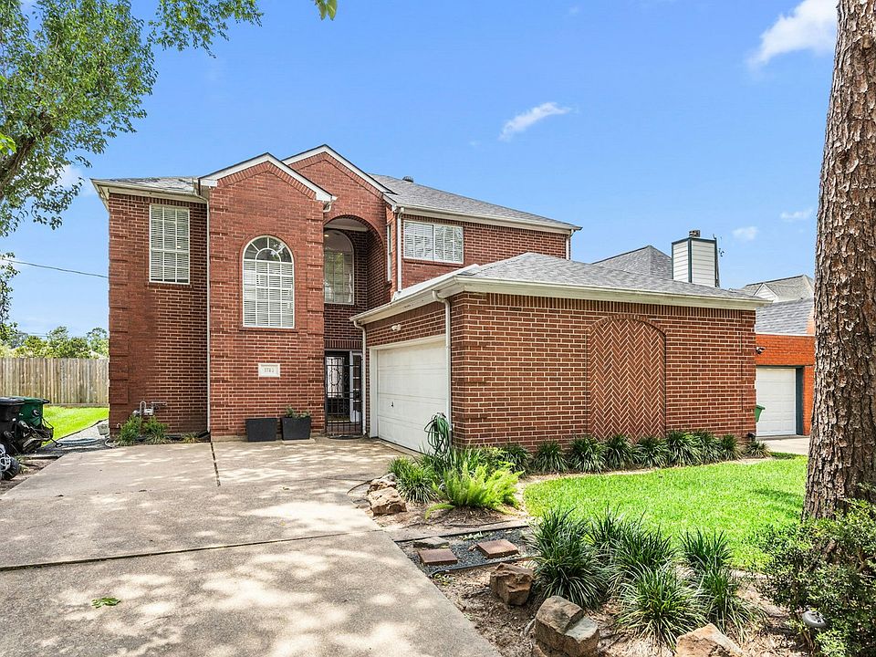 Welcome home to 1723 Gingerleaf
