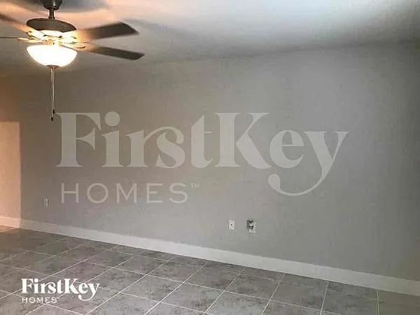 6114 Holt Ct — Photo 8