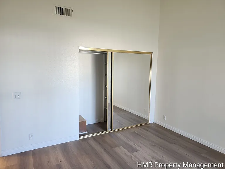 2216 Loggers Ln — Photo 14