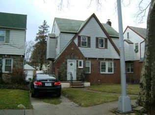 11724 225th St, Cambria Heights, NY 11411